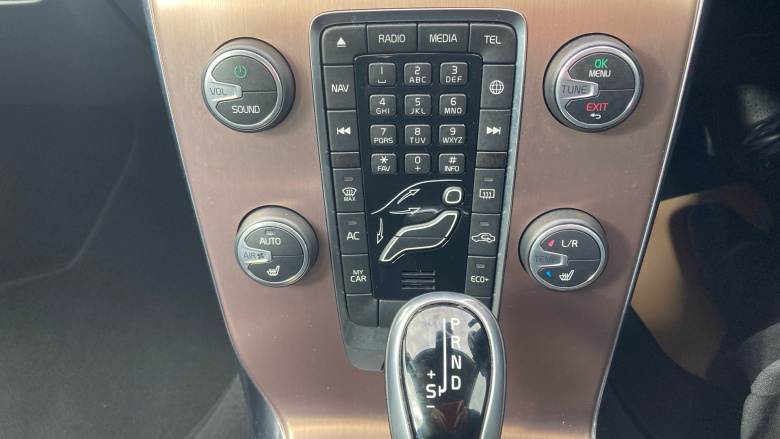 Volvo V40 T3 [152] Cross Country Pro 5dr Geartronic Petrol Hatchback